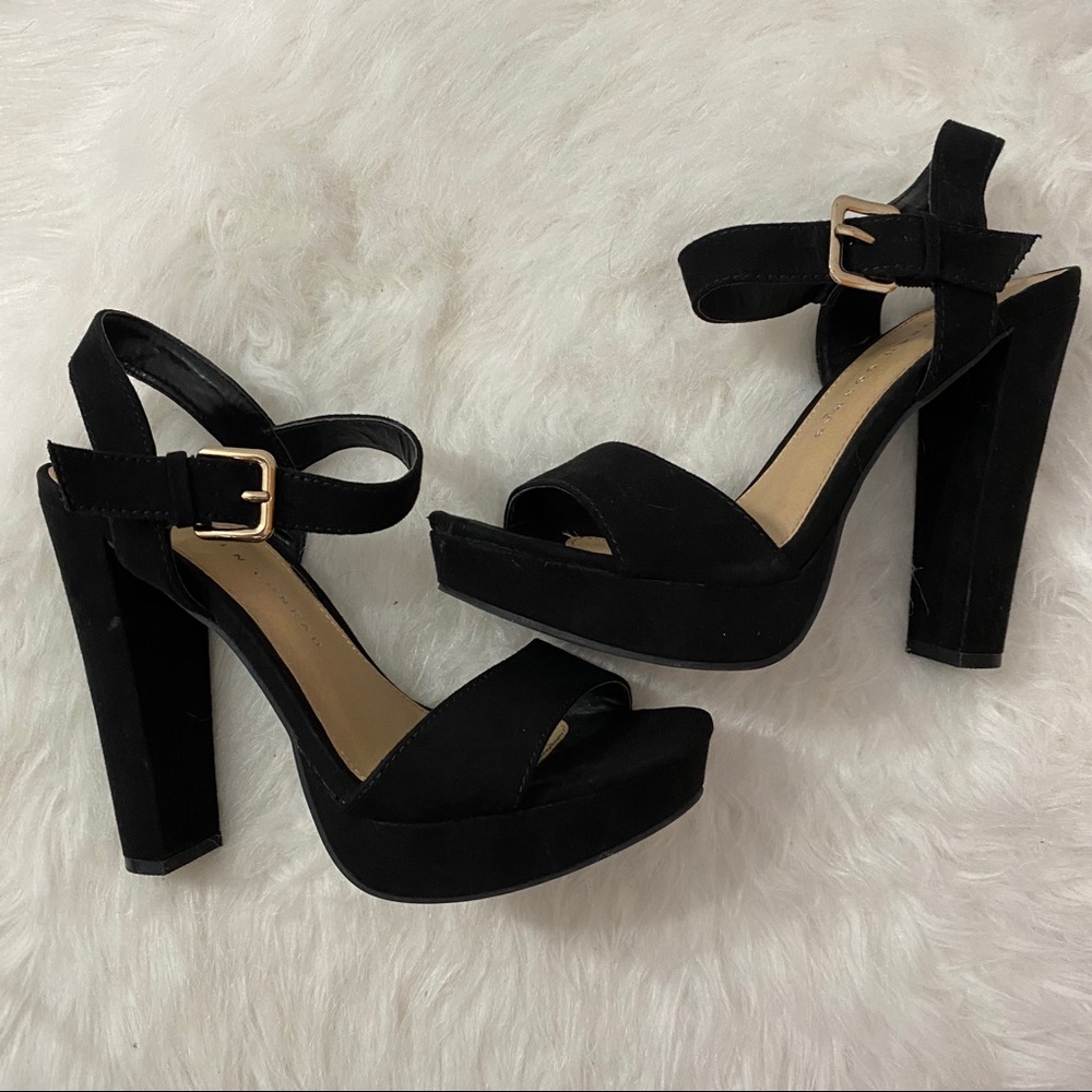 Gorgeous black heels